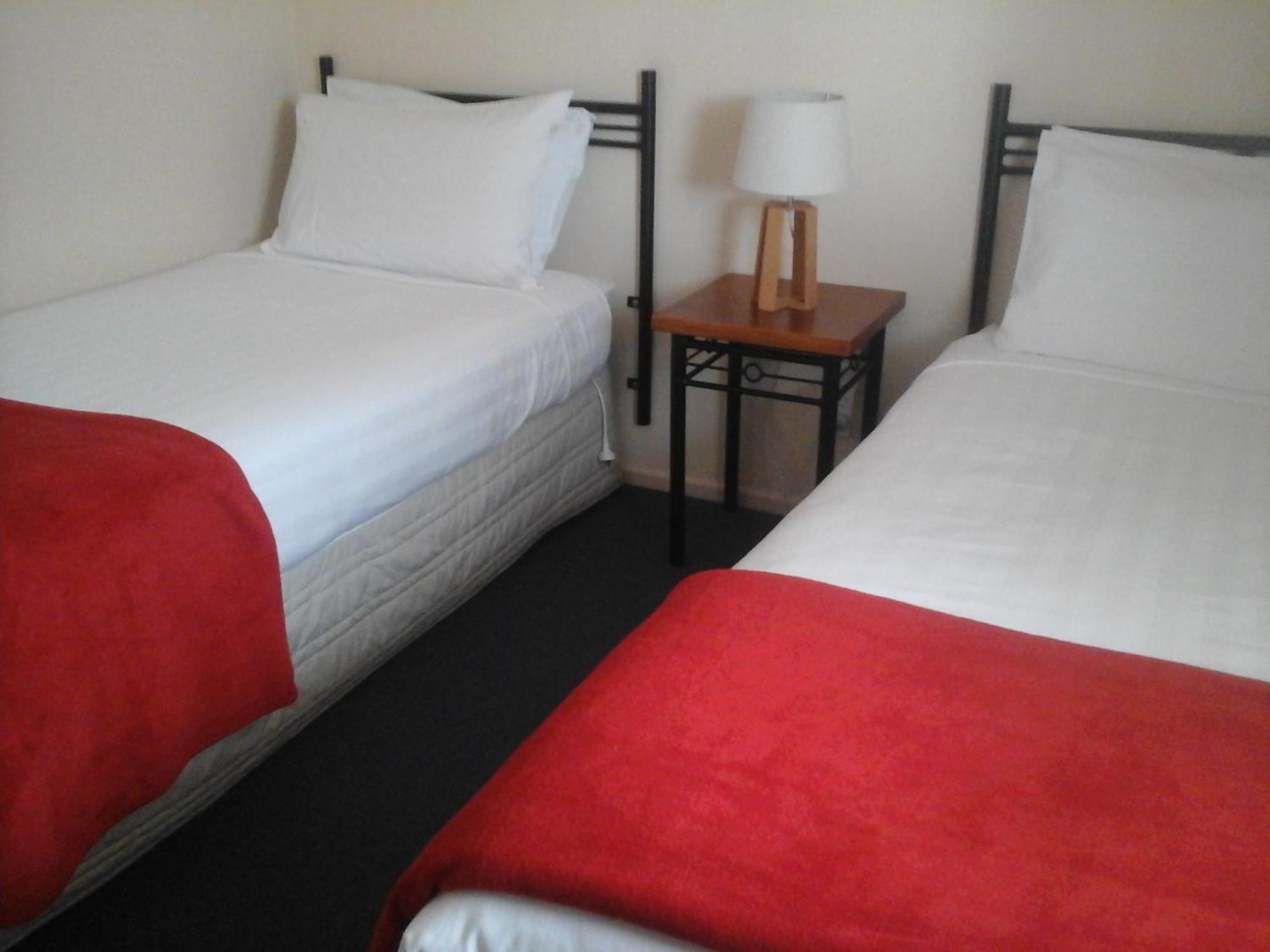 South Park Motel Мастертон Экстерьер фото