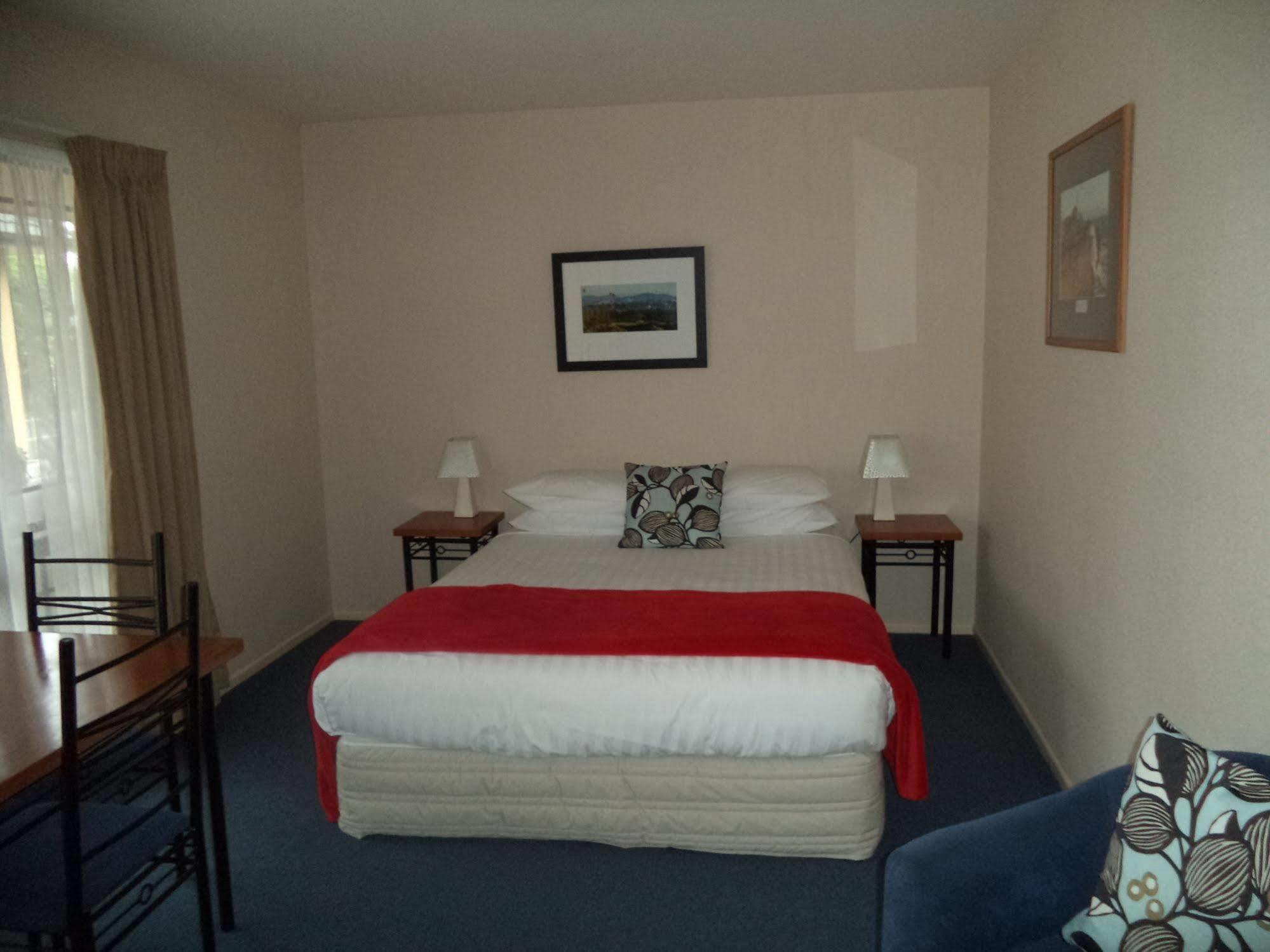 South Park Motel Мастертон Экстерьер фото